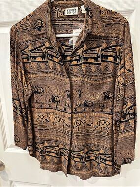 Chico's Brown & Black Printed Button-Down Shirt NWT size 1 or women’s M/8
